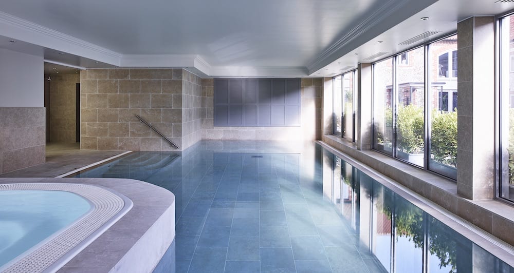 The Harper swimming pool - Honeymoon destination